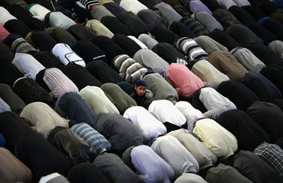 london_magreb Magreb prayer in London during Ramadan 2010